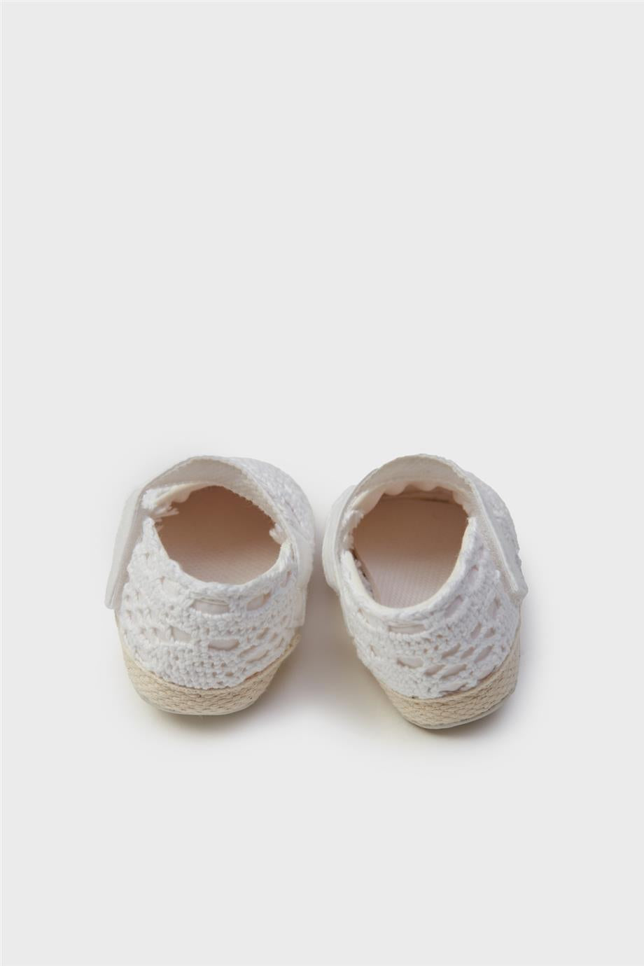 Baby Girl White Bootees - BgStore