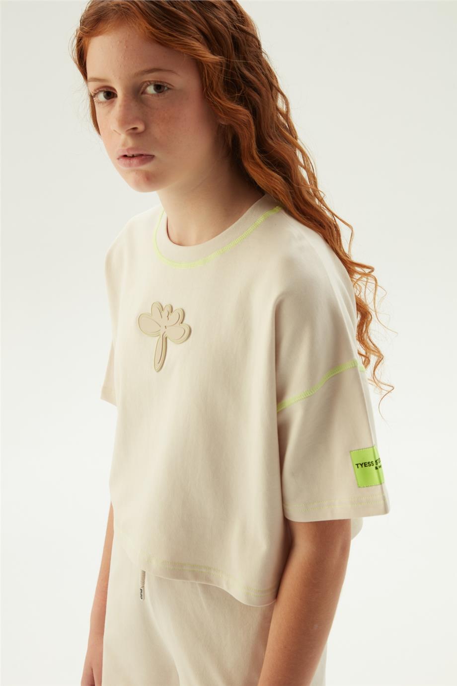 Girl Beige T-Shirt - BgStore